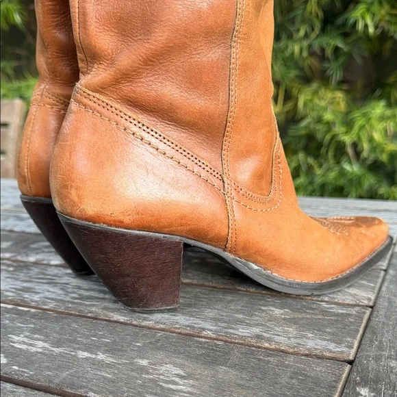 White Mountain Vintage Cowboy Boots - Picture 7 of 8